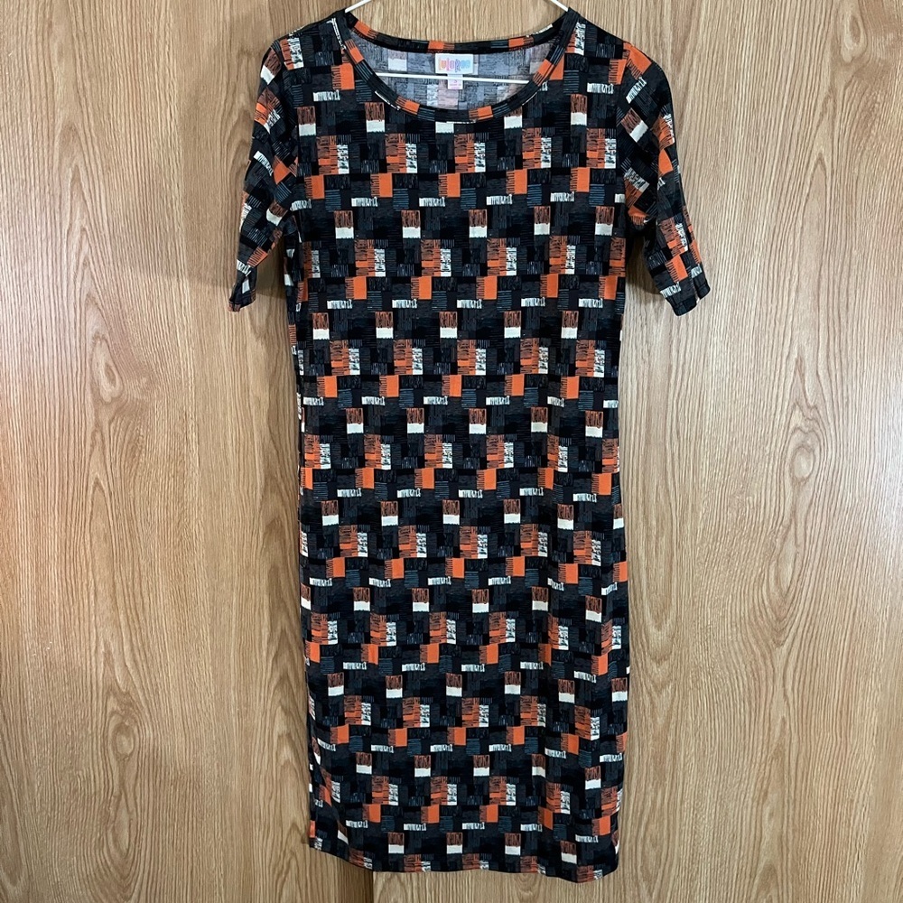 LuLaRoe Black/ Orange Geometric Pattern Stretch Midi Dress